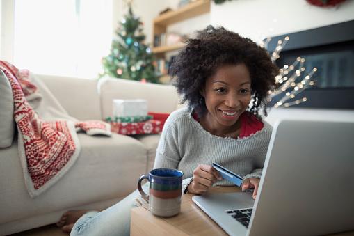 woman holiday online shopping